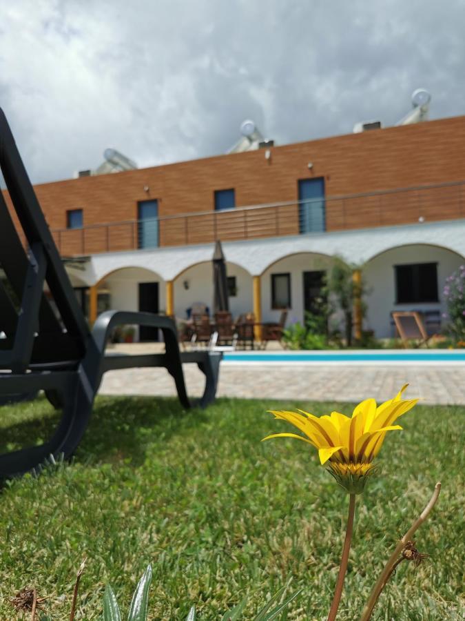 Casa Das Portas Azinhaga Exterior photo